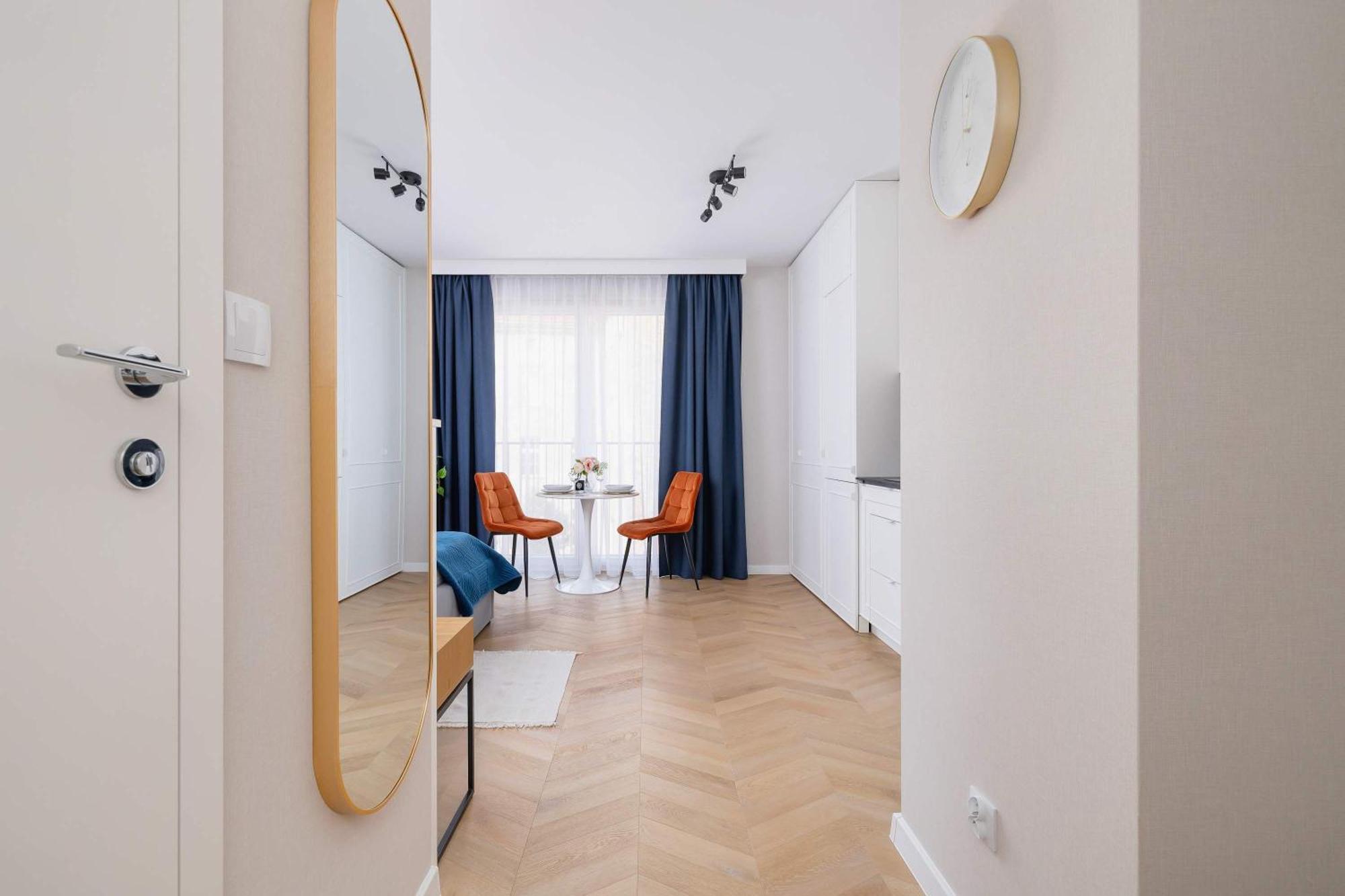 Modern With Air Conditioning In The Centre Of Cracow By Renters Apartment